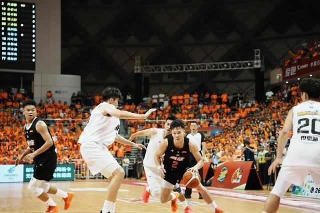 帆回敬一个, 尽显两队间, cn 帆回敬一个, 尽显两队间, cn