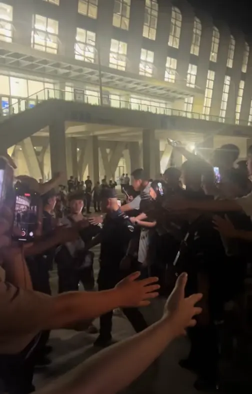 cn, 广东全运男, 外面逗留 cn, 广东全运男, 外面逗留