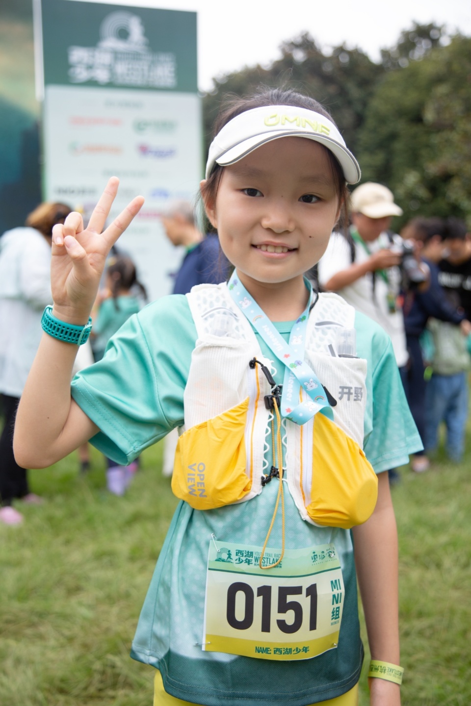 src, 手在游乐区, src