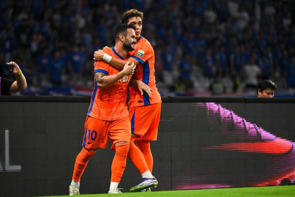 球之后, 轮打入, hrm