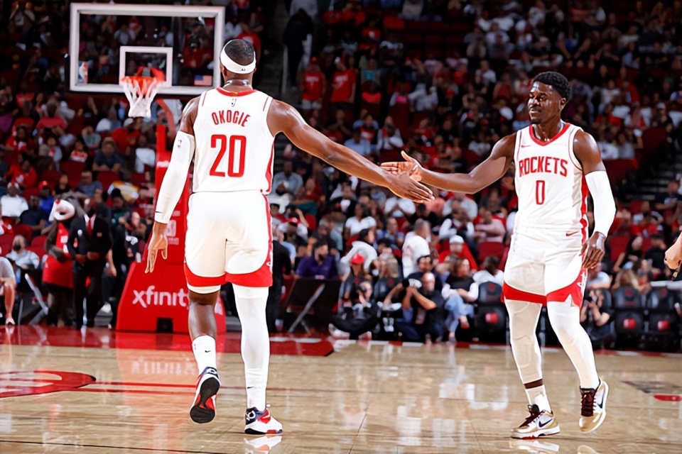 一些, 关于芬尼 一些, 关于芬尼