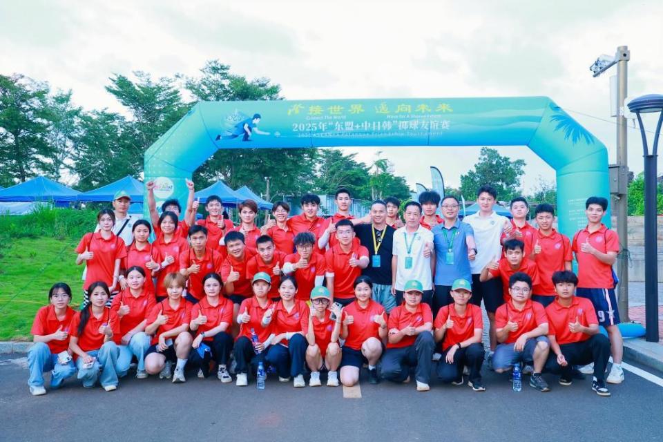 新加坡代表, 规模新纪录 新加坡代表, 规模新纪录